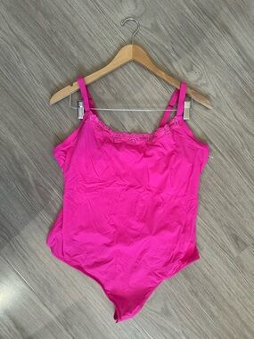 Plus Size 🩷 Fit Stretch Lace Trim Bodysuit